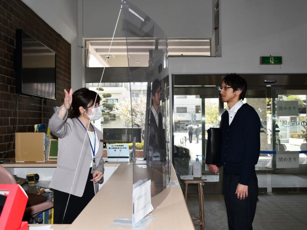 寝屋川市役所