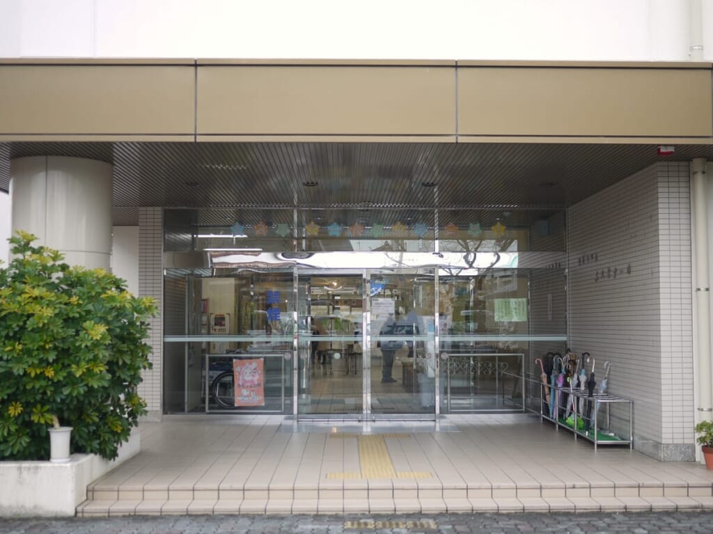 寝屋川市立エスポアール