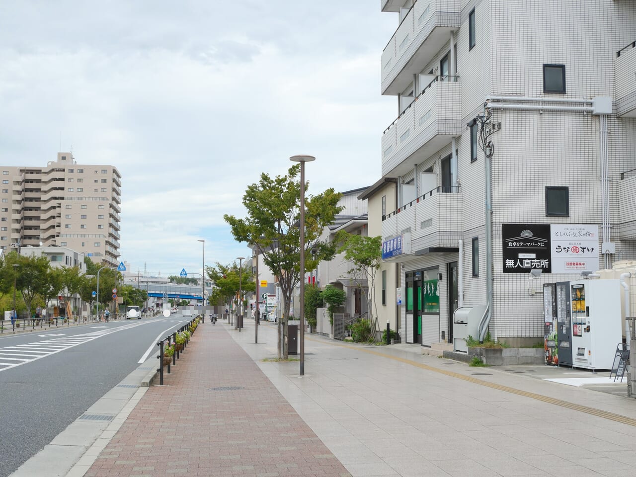 寝屋川市駅から市民会館方面