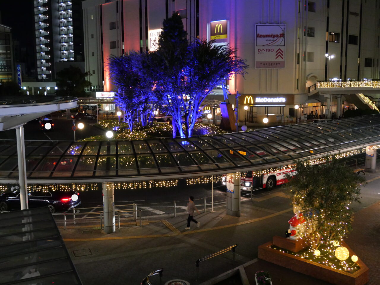 寝屋川市駅前のイルミネーション