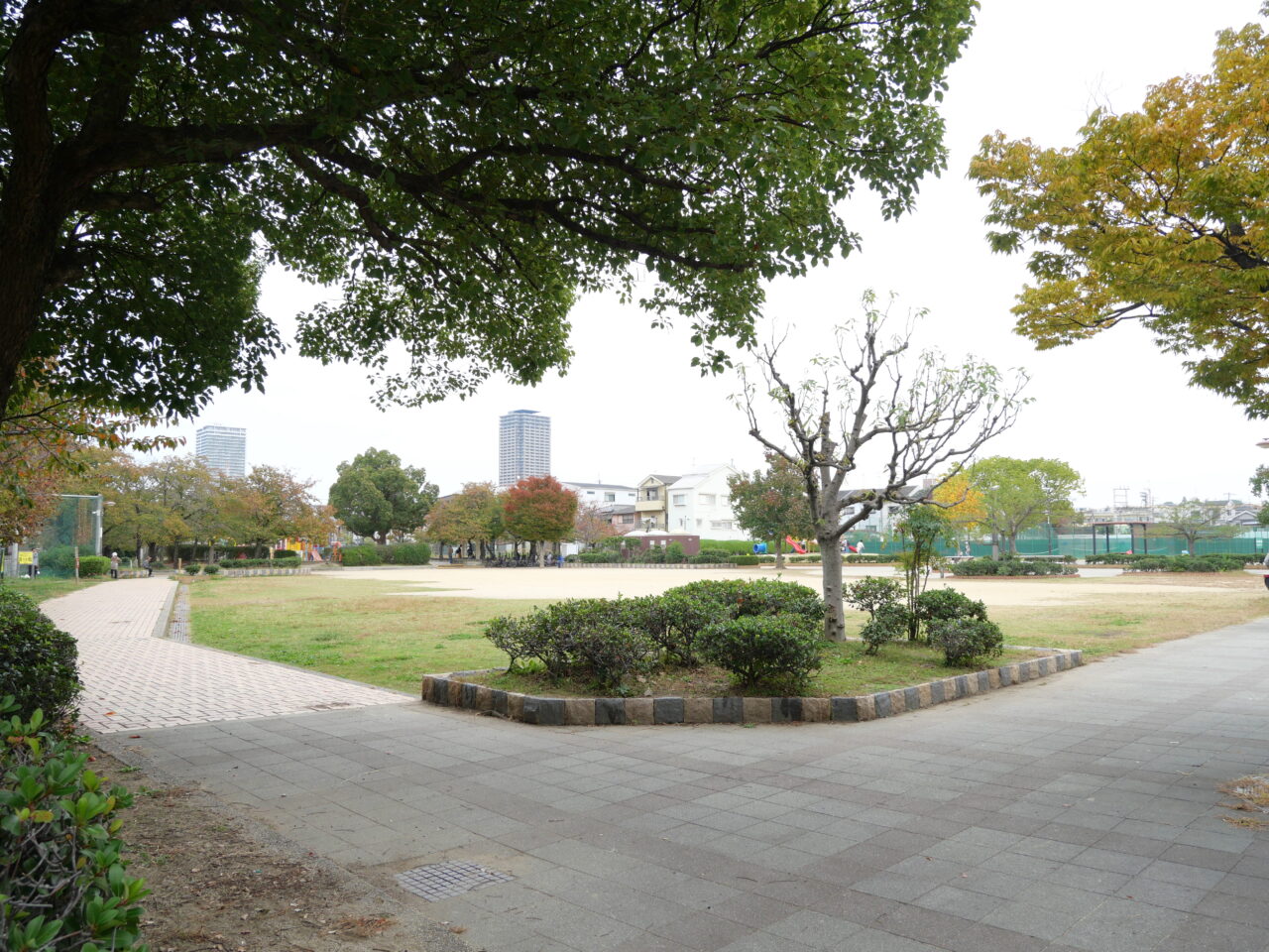 寝屋川市の田井西公園