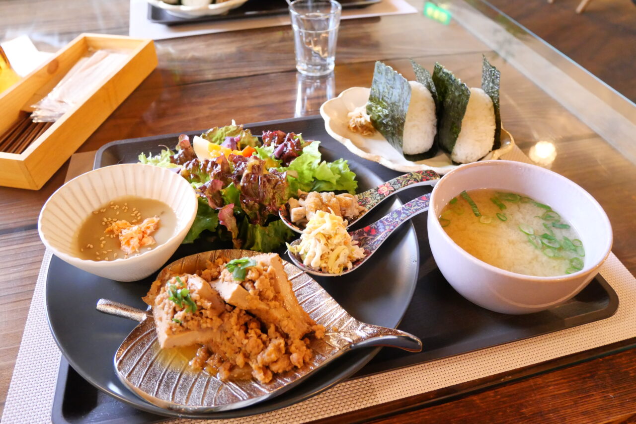 豪華になったおにぎりランチ