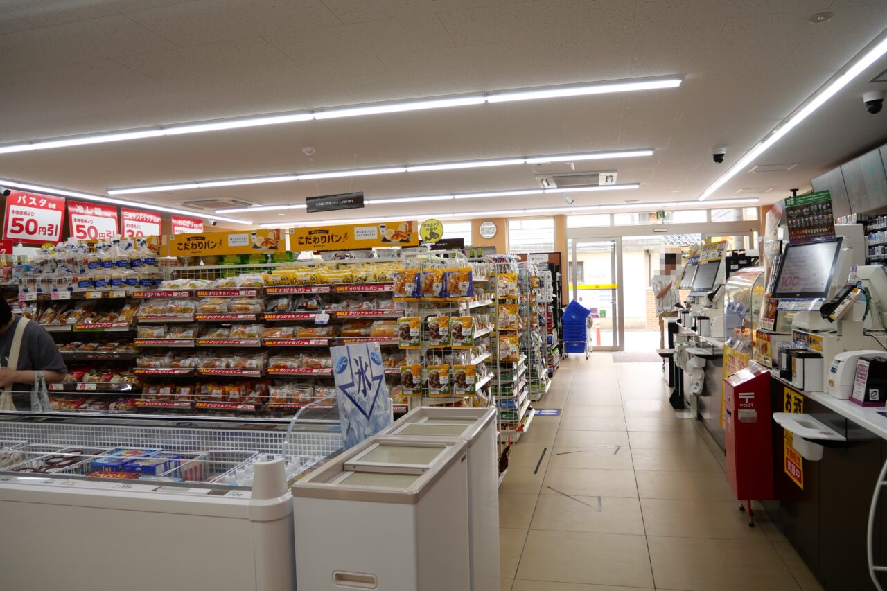 ミニストップの店内