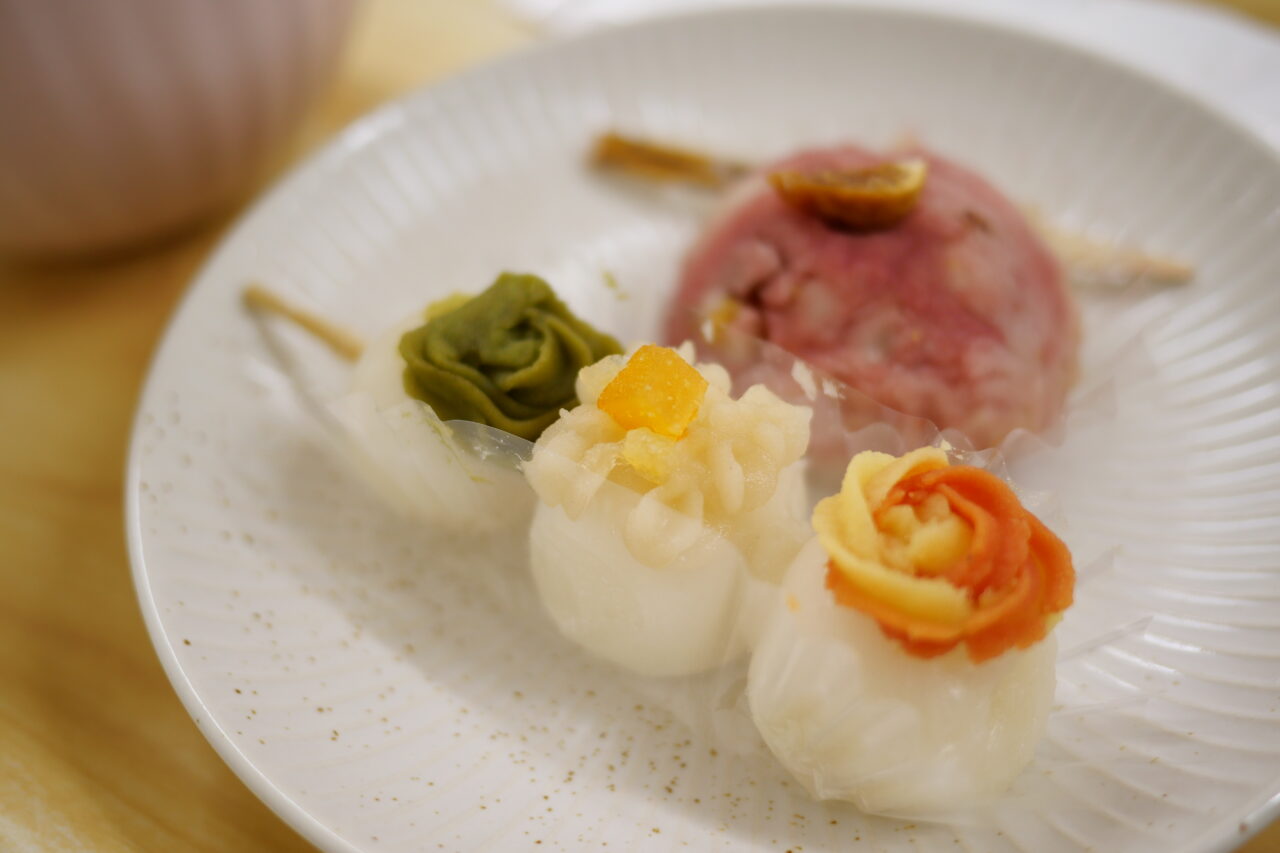 華やかな三色団子