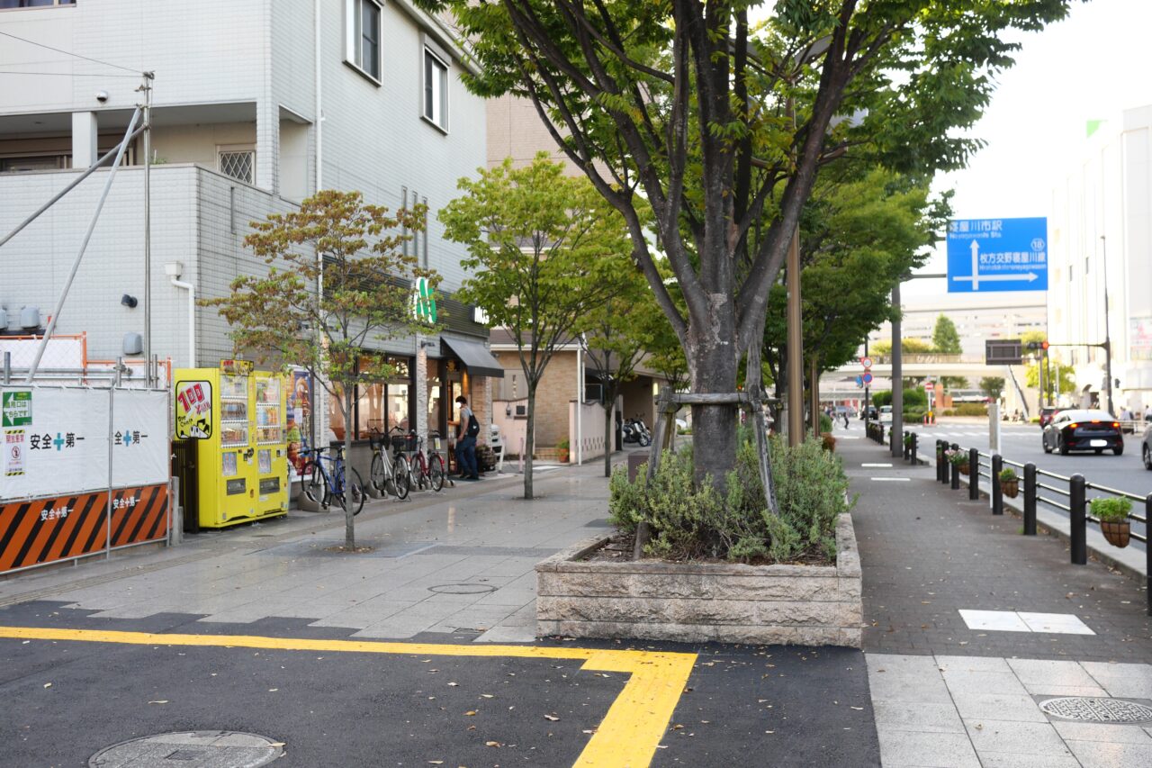 モスと駅の関係性