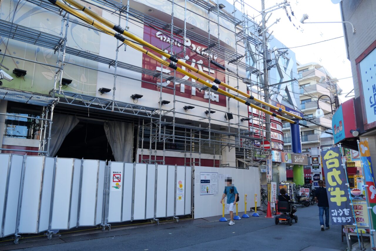 プレミオ香里園店の外観