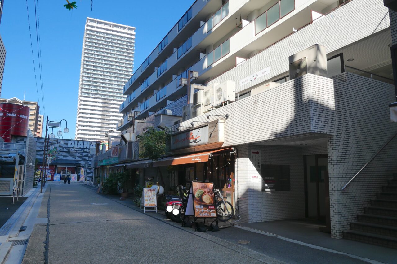 香里園駅からすぐ