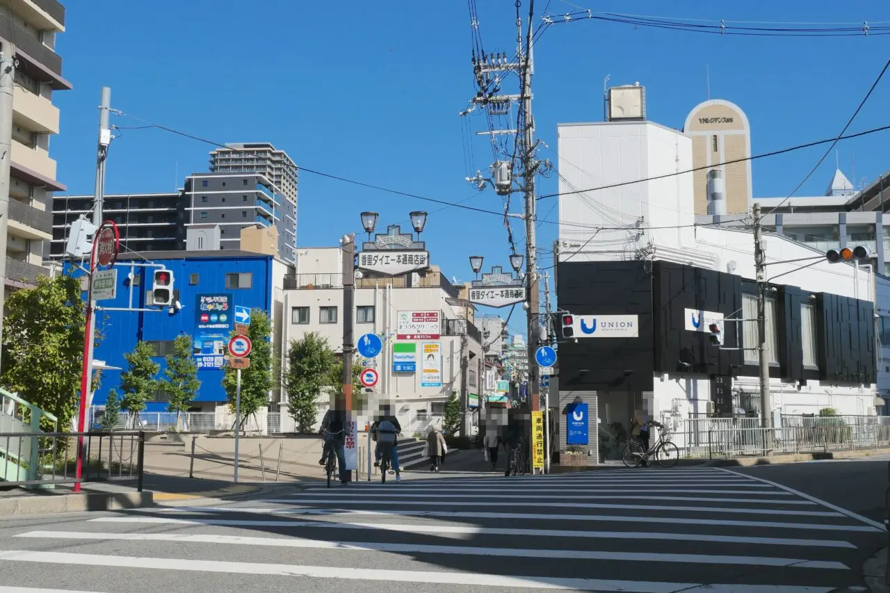 歩道橋のところ