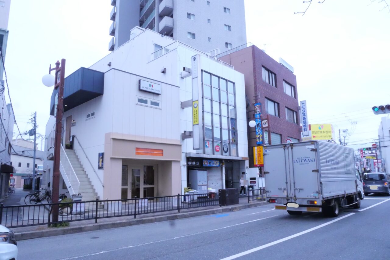 手島ビルの場所