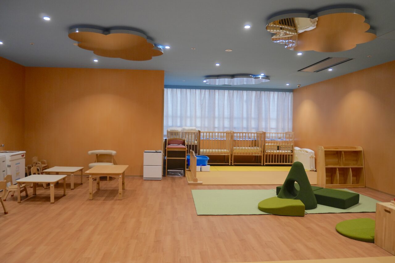 寝屋川市のこども図書館プラスにできた一時預かりサービス