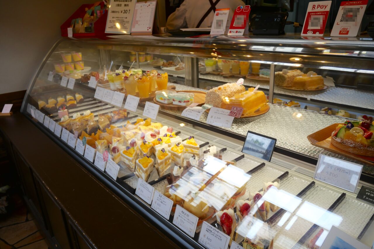 ケーキのショーケース