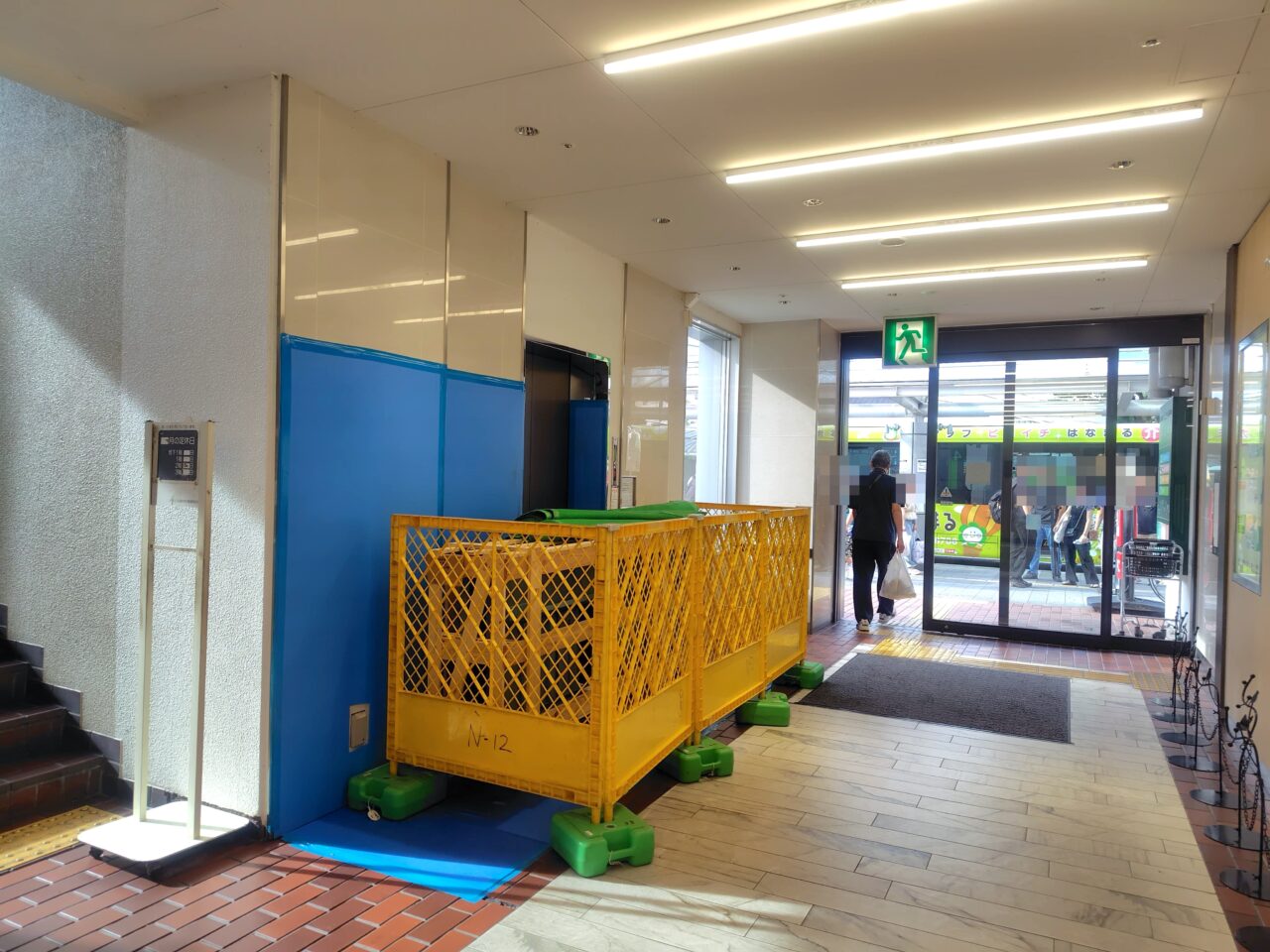 駅側のエレベーター