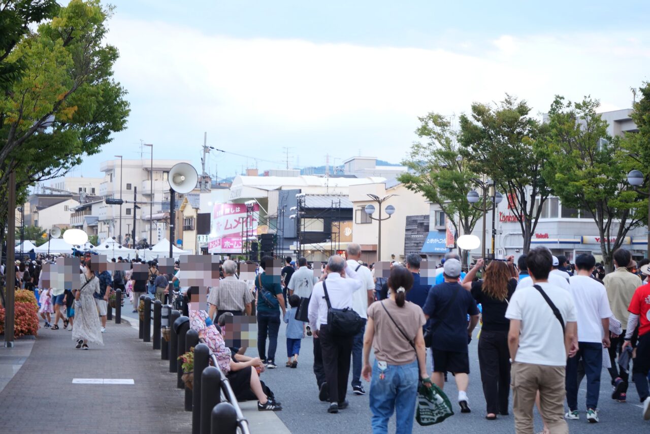 寝屋川まつりの様子