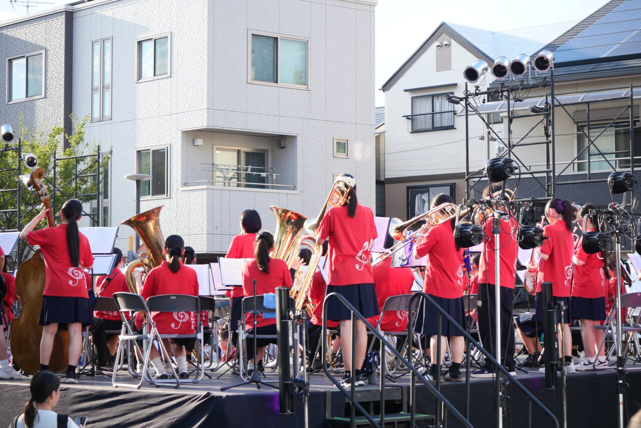 寝屋川高校吹奏楽部