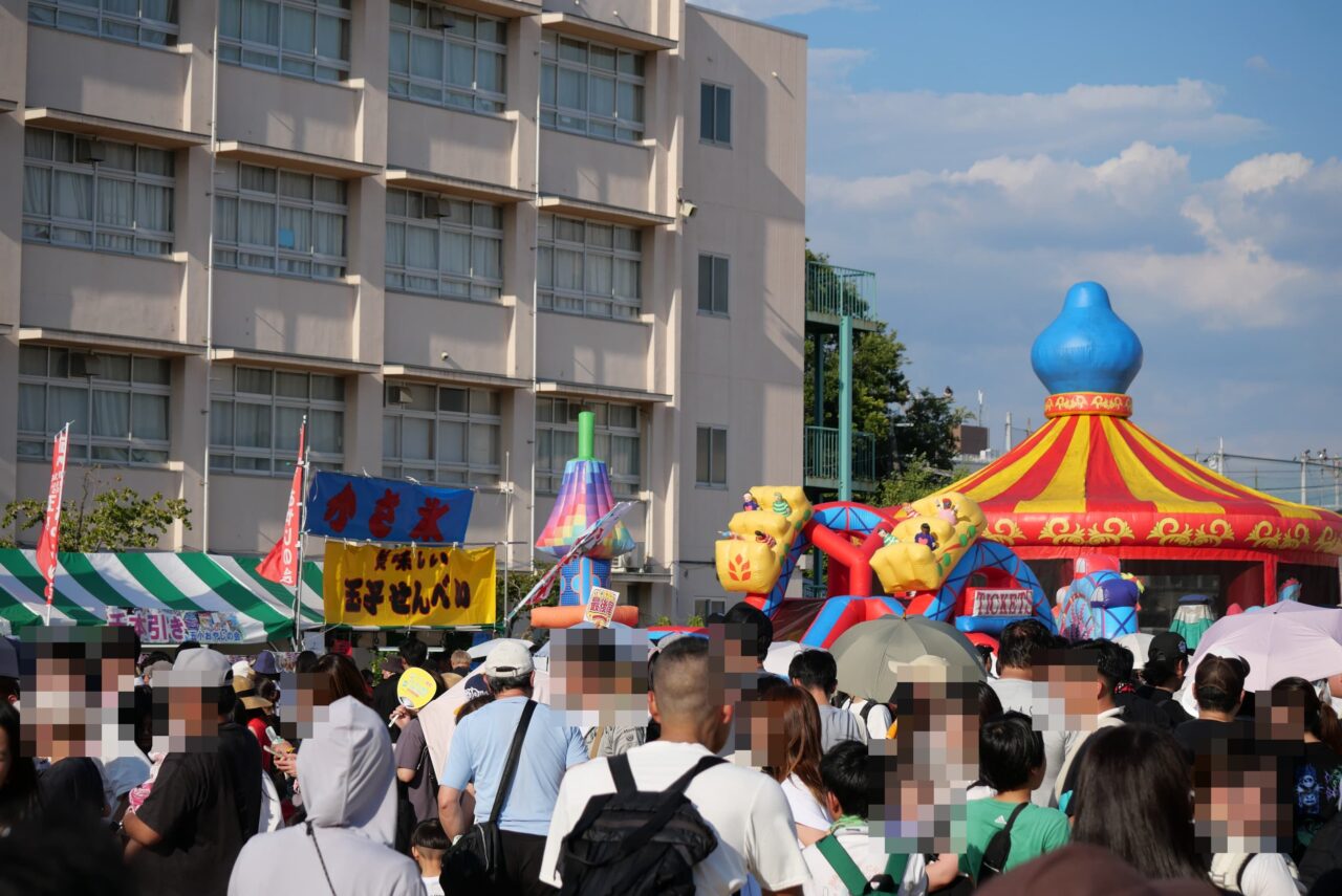 中央小学校のグラウンド