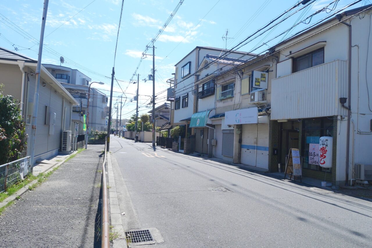 大利公民館の向かい